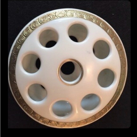 Royal Bayreuth Gilt China Floral Hatpin Holder or Vase w/Frog - Made in Germany - Picture 5 of 9